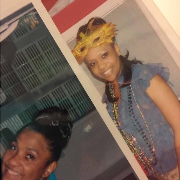 Meet your Posher, Monique “NIKI” - Picture 3 of 8